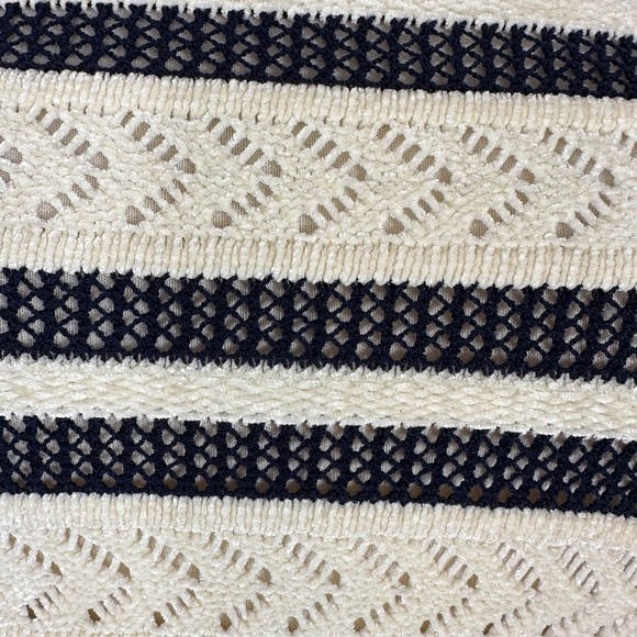 VTG St John Open Knit Sweater Top White Blue Crochet Women's Sz P - Picture 7 of 16